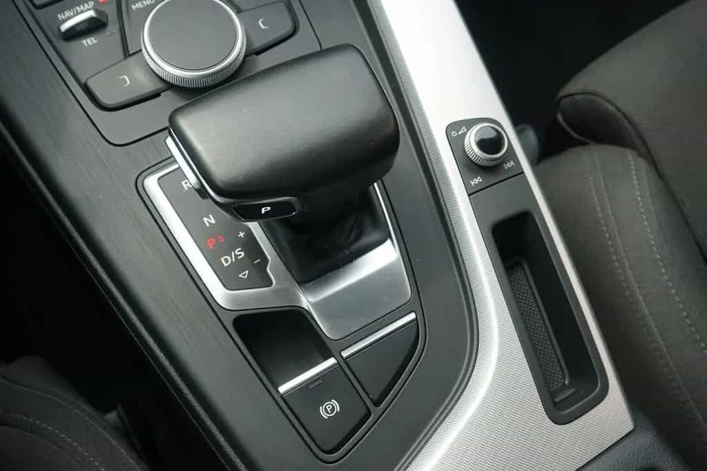 Audi A4 Avant 1.4 TFSI basis LED Tempomat Sitzheizung 04/2018-photo-16