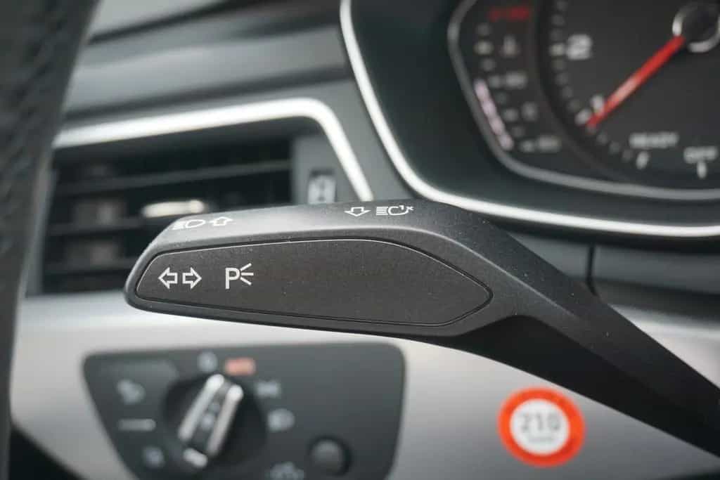 Audi A4 Avant 1.4 TFSI basis LED Tempomat Sitzheizung 04/2018-photo-19