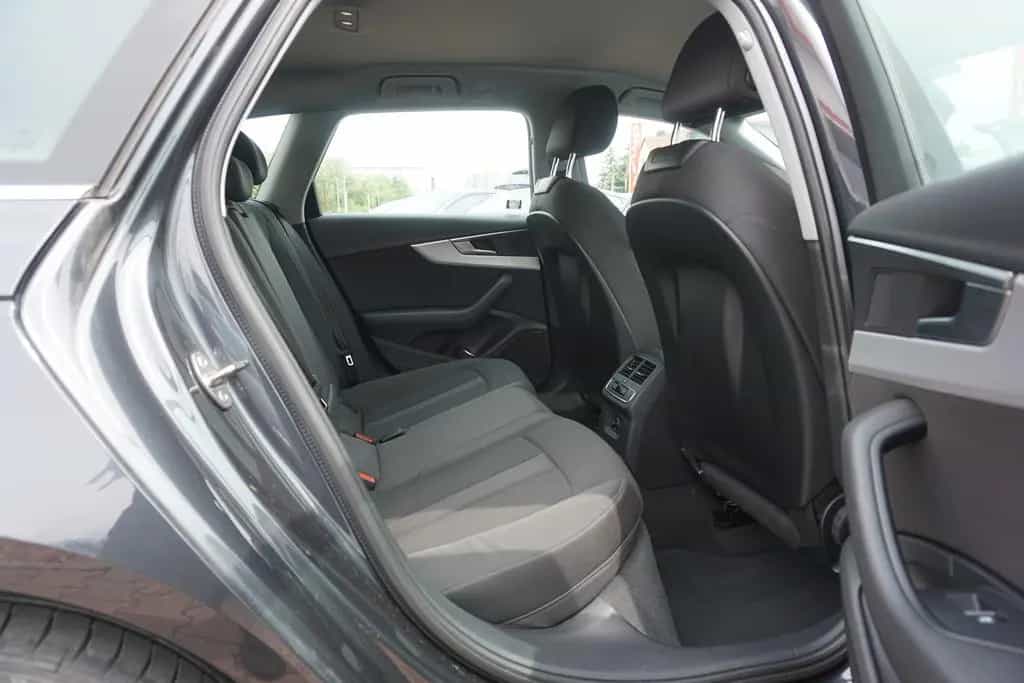 Audi A4 Avant 1.4 TFSI basis LED Tempomat Sitzheizung 04/2018-photo-34