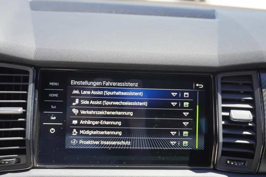 Skoda Kodiaq 2.0 Sportline 4x4 ACC DCC 360° AHK LED 08/2020-photo-18