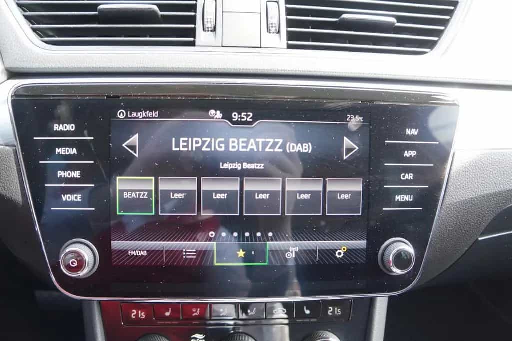 Skoda Superb Combi 1.5 TSI DSG Ambition LED SmartLink 10/2022-photo-14