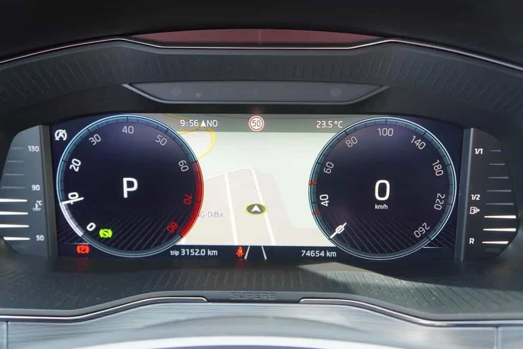 Skoda Superb Combi 1.5 TSI DSG Ambition LED SmartLink 10/2022-photo-24