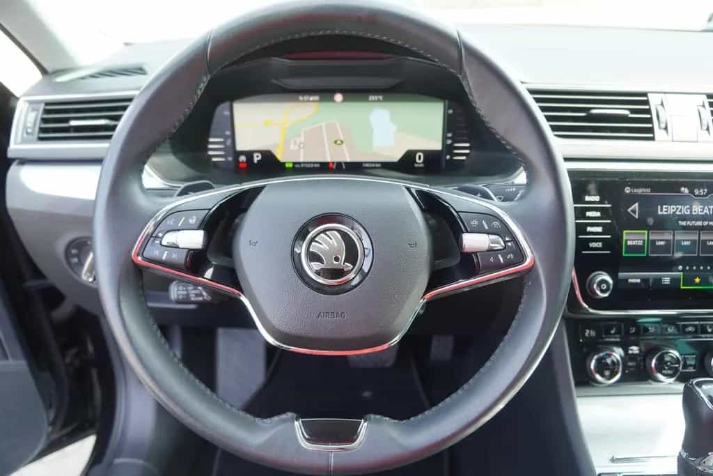 Skoda Superb Combi 1.5 TSI DSG Ambition LED SmartLink 10/2022-photo-27