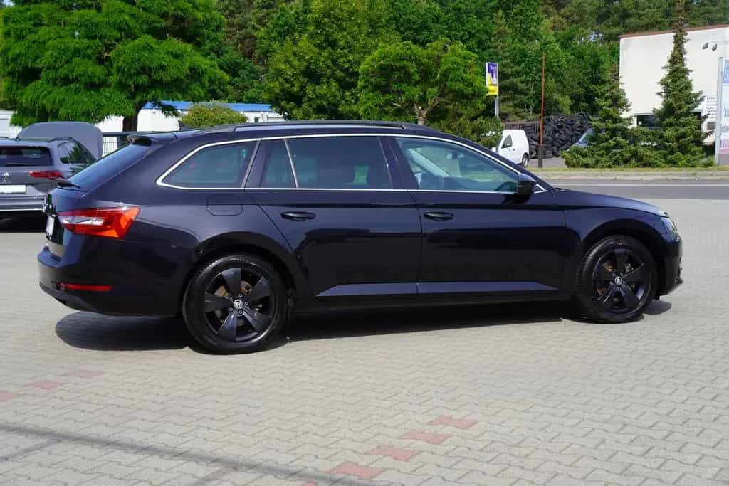 Skoda Superb Combi 1.5 TSI DSG Ambition LED SmartLink 10/2022-photo-5