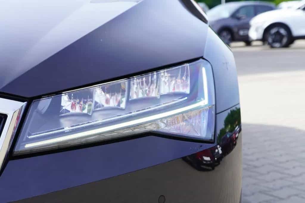 Skoda Superb Combi 1.5 TSI DSG Ambition LED SmartLink 10/2022-photo-8