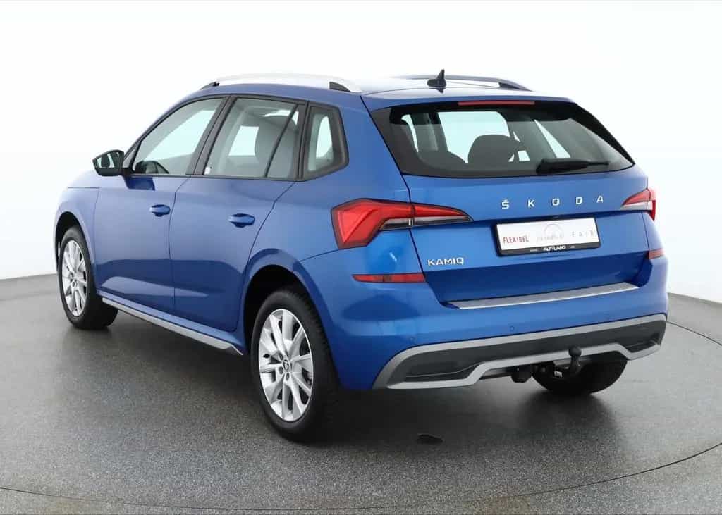 Skoda Kamiq 1.5 TSI DSG Style LED Navi Kamera PDC AHK 03/2020-photo-2