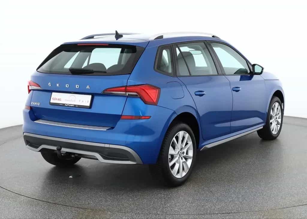 Skoda Kamiq 1.5 TSI DSG Style LED Navi Kamera PDC AHK 03/2020-photo-4