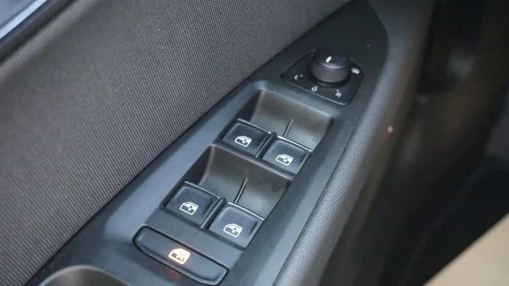Seat Leon ST 1.5 TSI FR ACC DCC VC LED Navi SHZ Kam 12/2019-photo-17