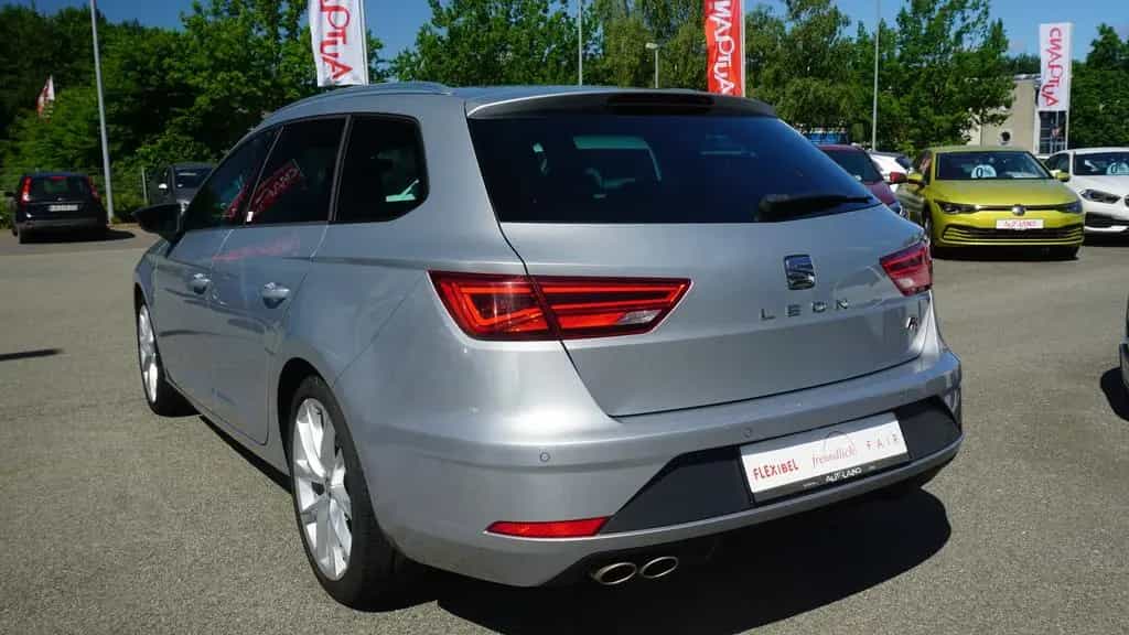 Seat Leon ST 1.5 TSI FR ACC DCC VC LED Navi SHZ Kam 12/2019-photo-3