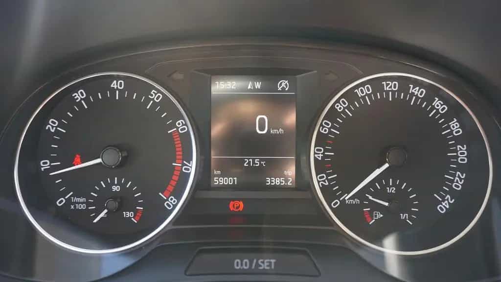 Skoda Fabia Combi 1.2 Joy Navi SmartLink Sitzheizung 10/2016-photo-11