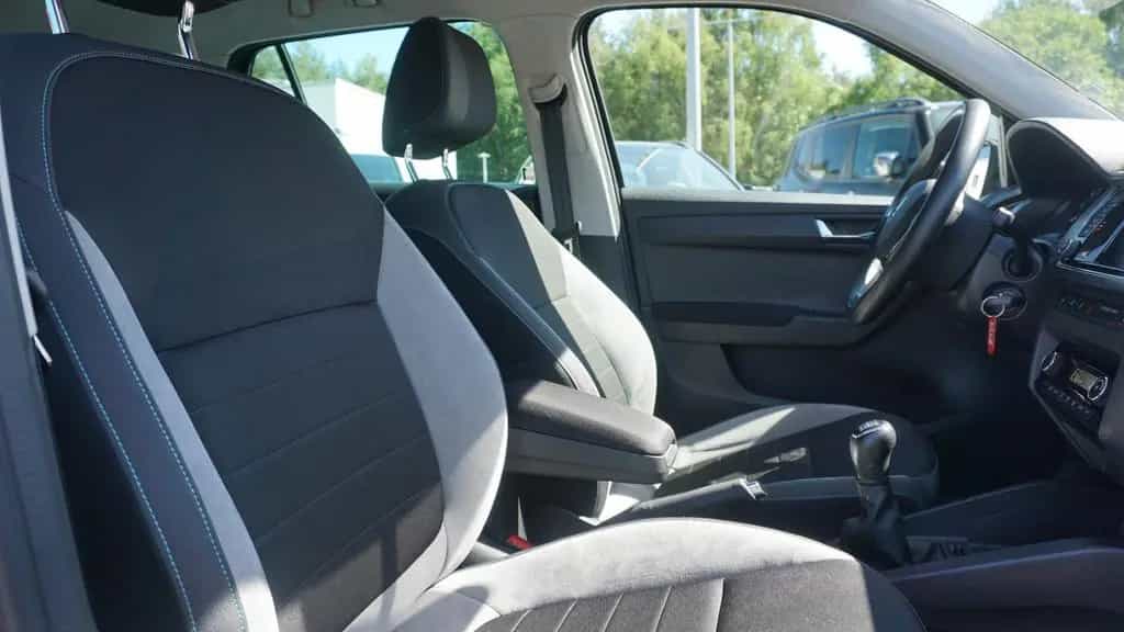 Skoda Fabia Combi 1.2 Joy Navi SmartLink Sitzheizung 10/2016-photo-30
