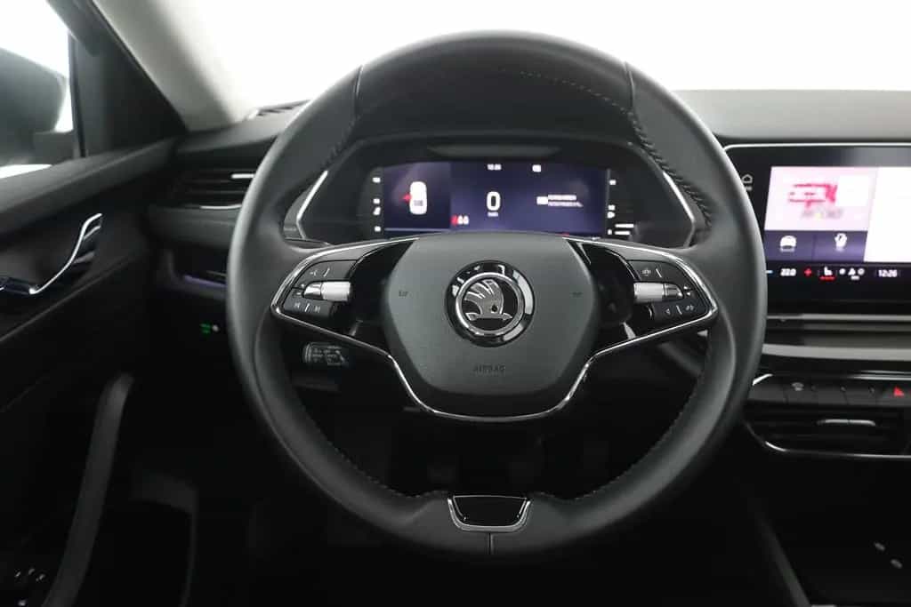 Skoda Octavia 1.5 TSI Style LED Navi Sitzheizung PDC 09/2022-photo-13