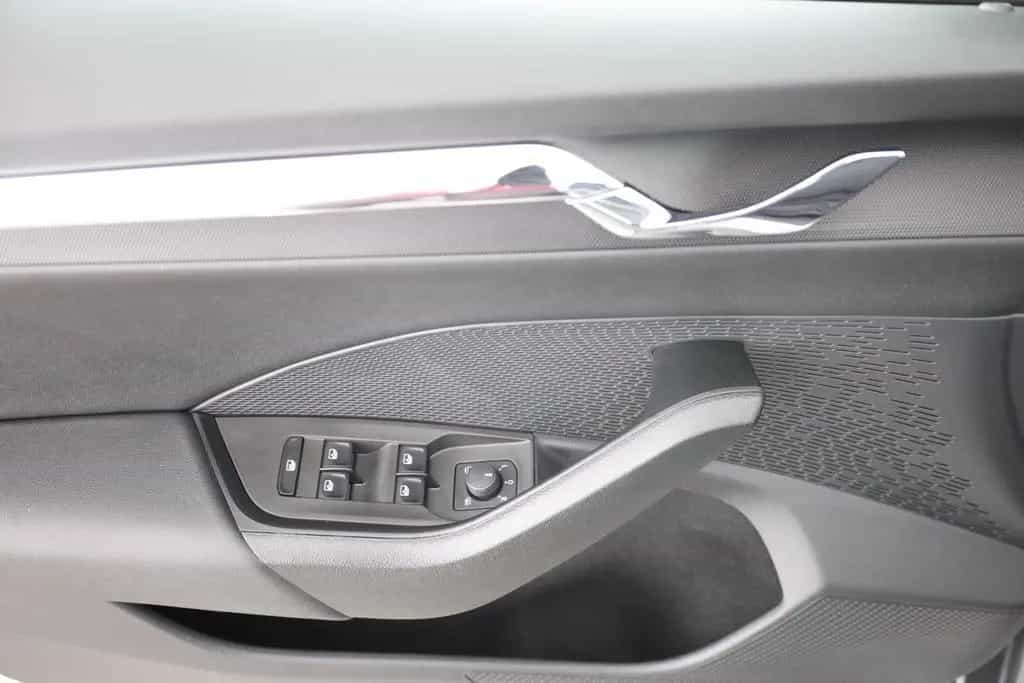 Skoda Octavia 1.5 TSI Style LED Navi Sitzheizung PDC 09/2022-photo-20