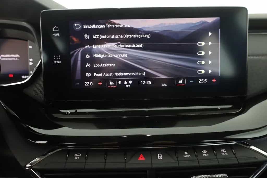 Skoda Octavia 1.5 TSI Style LED Navi Sitzheizung PDC 09/2022-photo-27