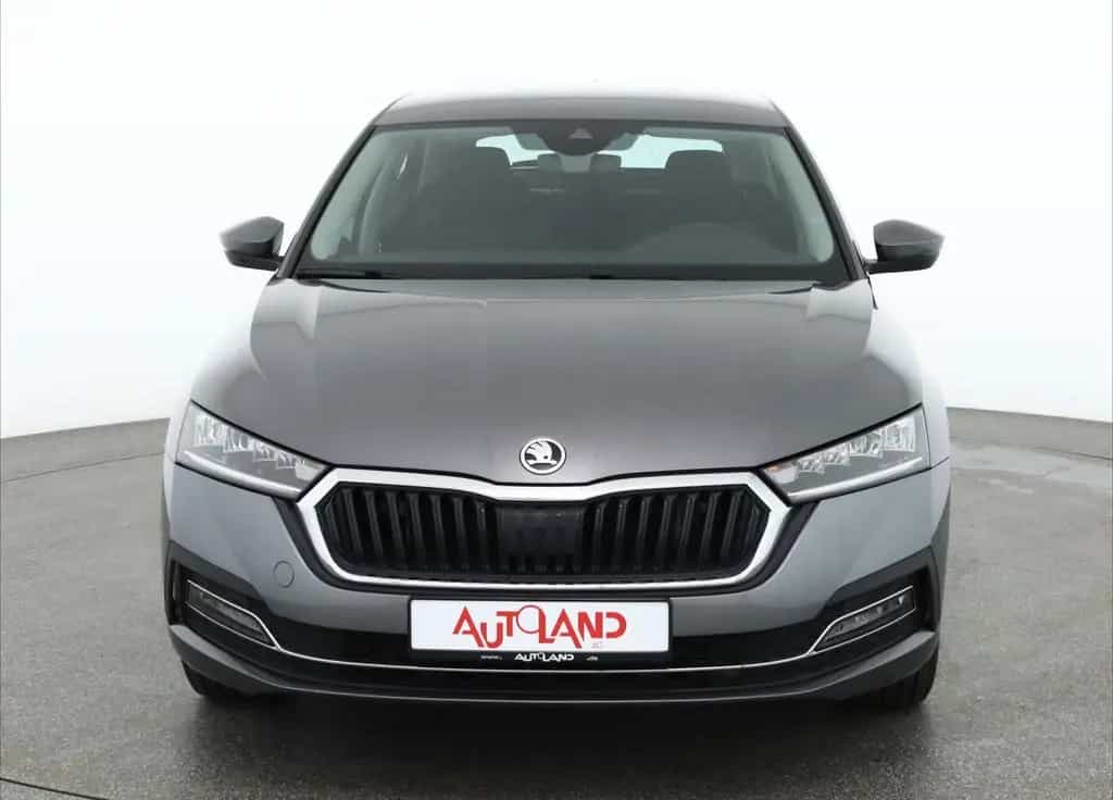 Skoda Octavia 1.5 TSI Style LED Navi Sitzheizung PDC 09/2022-photo-7