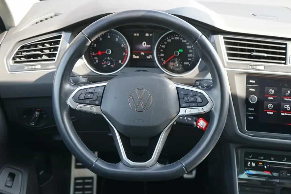 Volkswagen Tiguan 1.5 TSI Urban Sport LED ACC Kamera AHK 07/2022-photo-16
