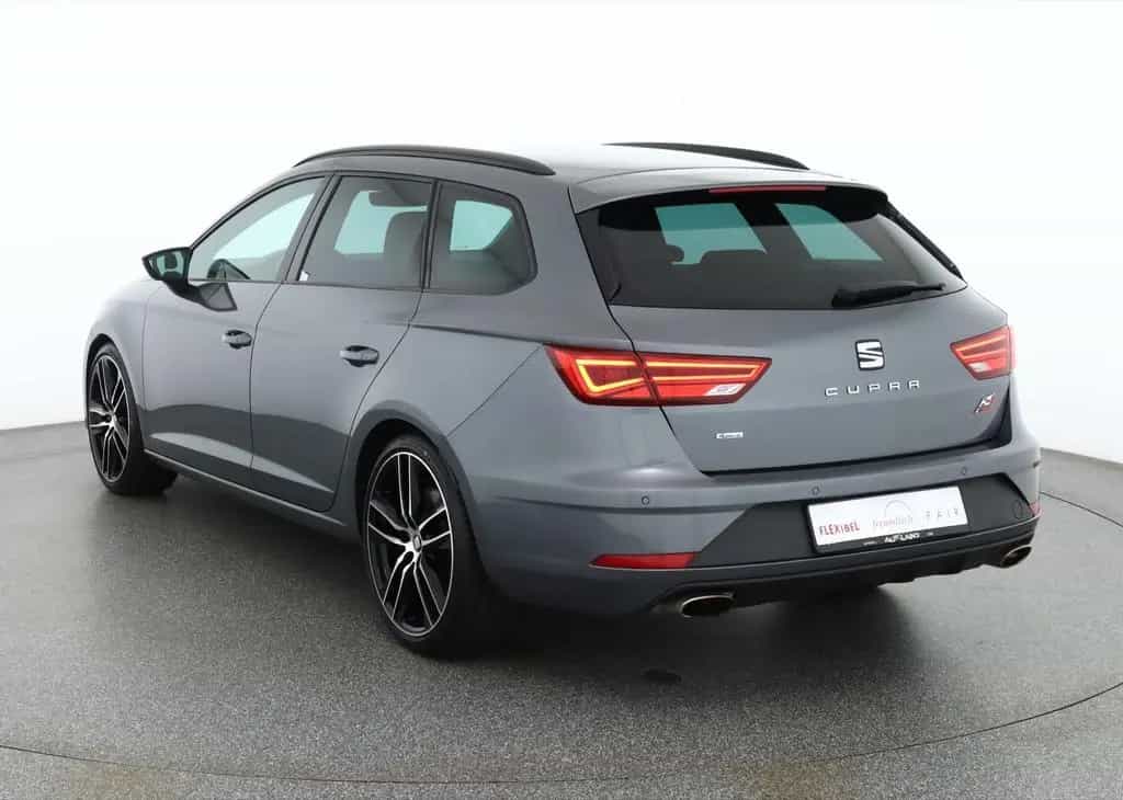 Seat Leon ST 2.0 TSI DSG Cupra 300 4Drive LED Navi 03/2018-photo-2