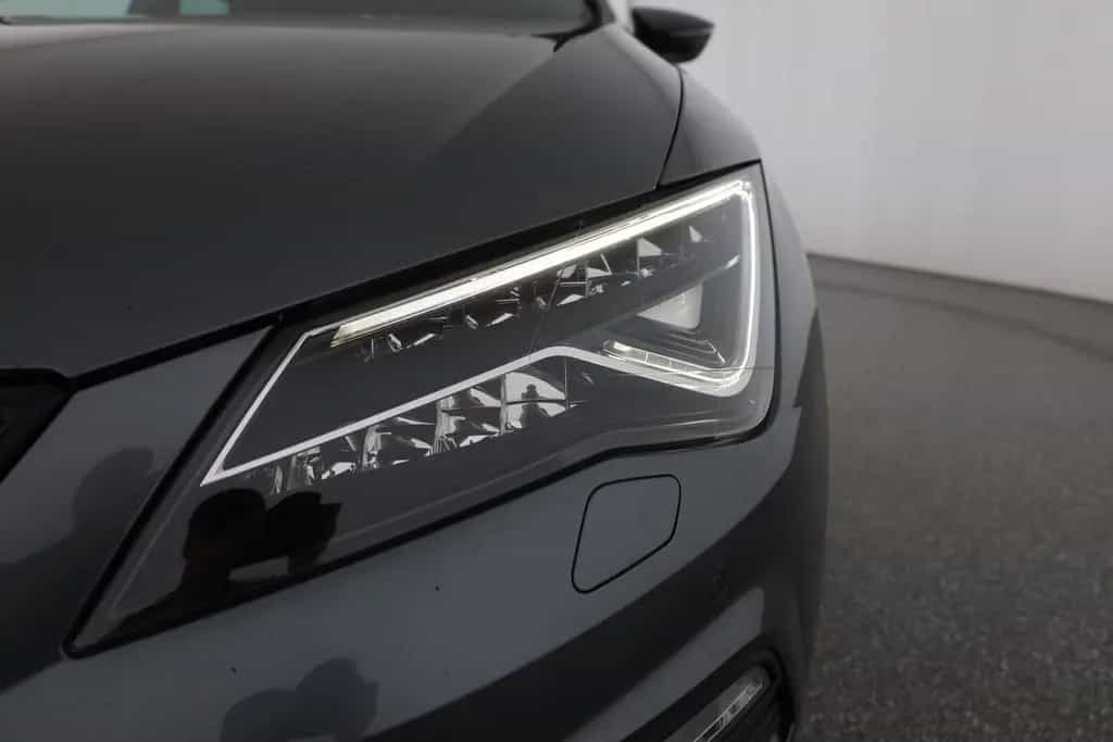 Seat Leon ST 2.0 TSI DSG Cupra 300 4Drive LED Navi 03/2018-photo-27