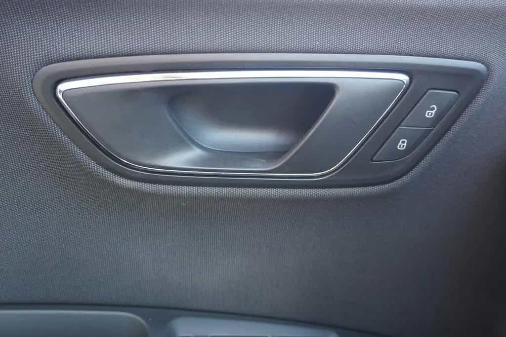 Seat Leon ST 1.5 FR DSG LED Navi Schiebedach Kamera 06/2019-photo-24