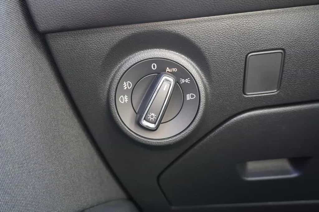 Seat Leon ST 1.5 FR DSG LED Navi Schiebedach Kamera 06/2019-photo-25