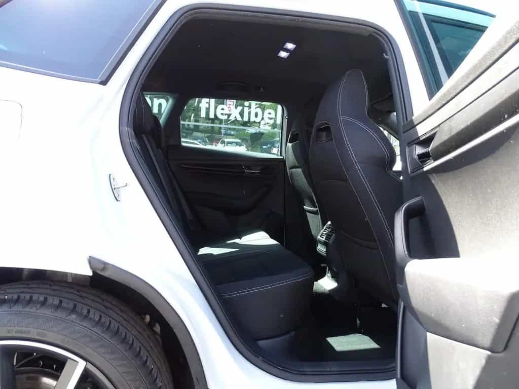 Skoda Karoq 2.0 Sportline 4x4 LED ACC DCC Kamera AHK 11/2020-photo-28