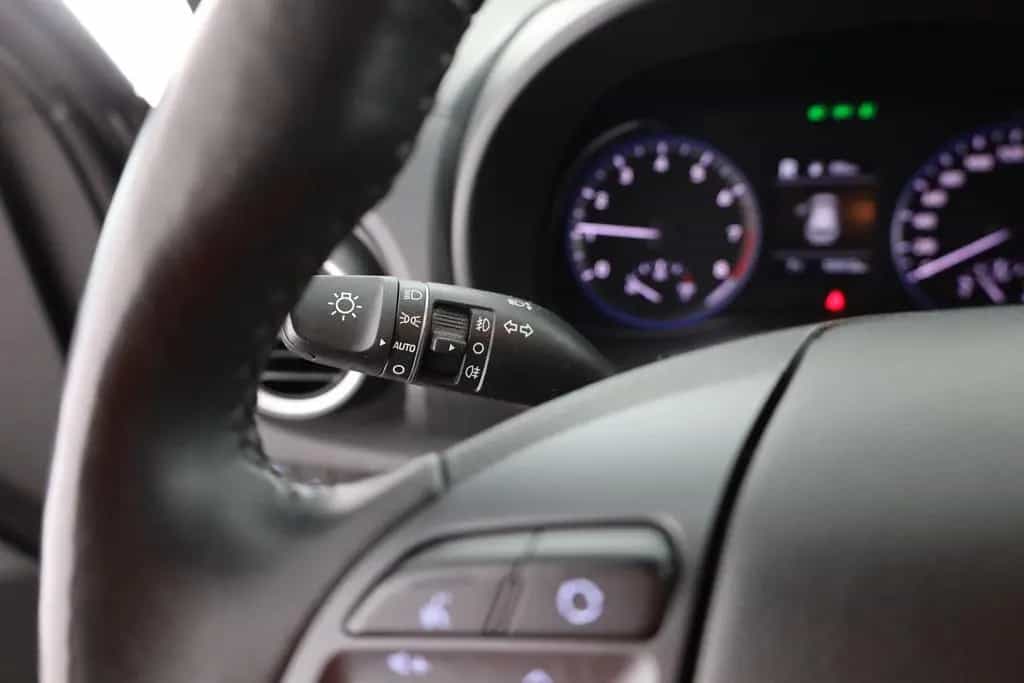 Hyundai KONA 1.0 T-GDI Kamera Android Apple Sitzheizung 01/2019-photo-19