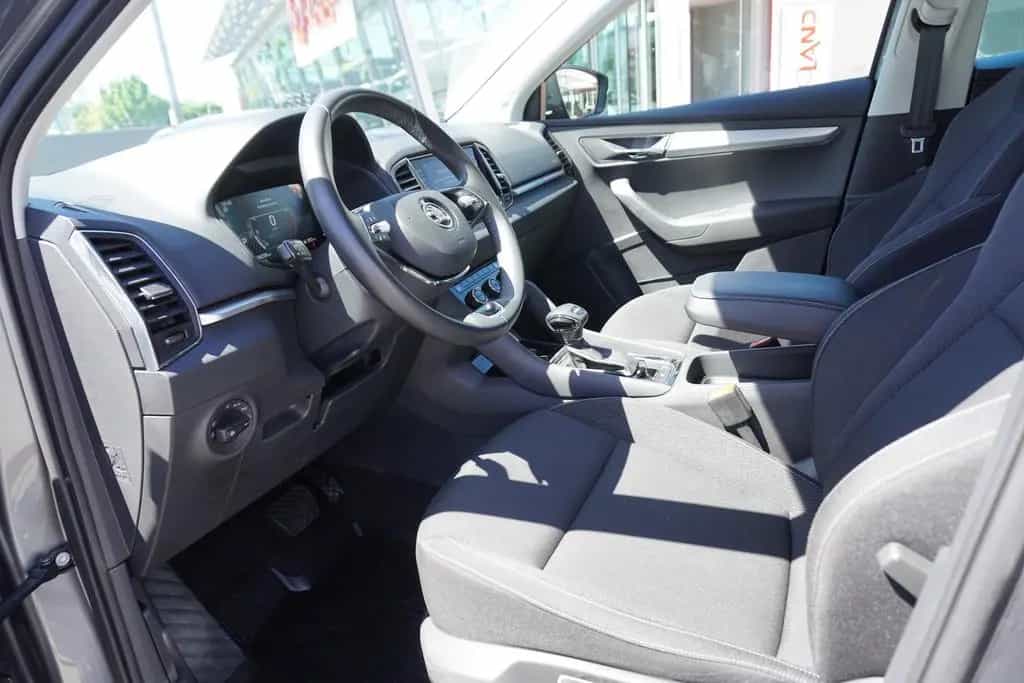 Skoda Karoq 1.5 TSI DSG LED Kamera Sitzheizung 06/2024-photo-10