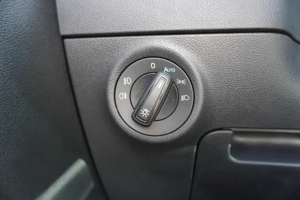 Skoda Karoq 1.5 TSI DSG LED Kamera Sitzheizung 06/2024-photo-17