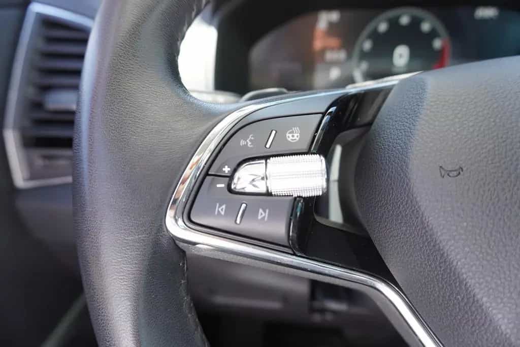 Skoda Karoq 1.5 TSI DSG LED Kamera Sitzheizung 06/2024-photo-20