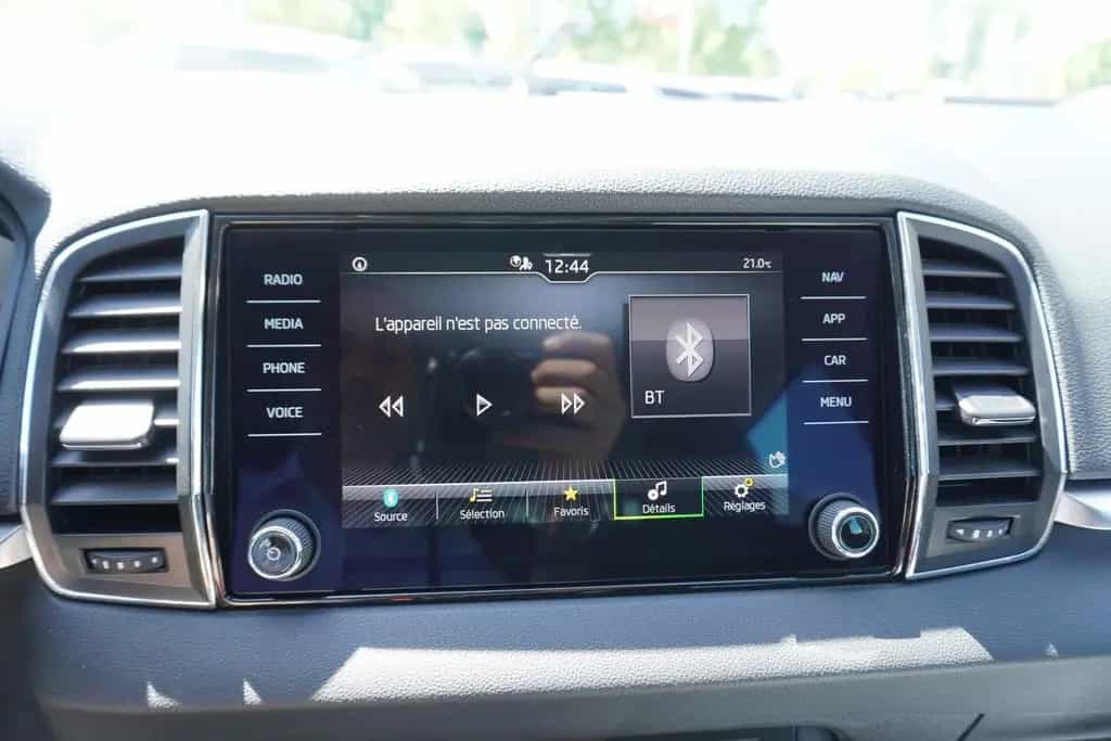 Skoda Karoq 1.5 TSI DSG LED Kamera Sitzheizung 06/2024-photo-25