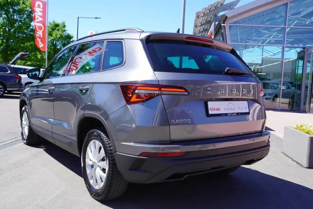Skoda Karoq 1.5 TSI DSG LED Kamera Sitzheizung 06/2024-photo-6