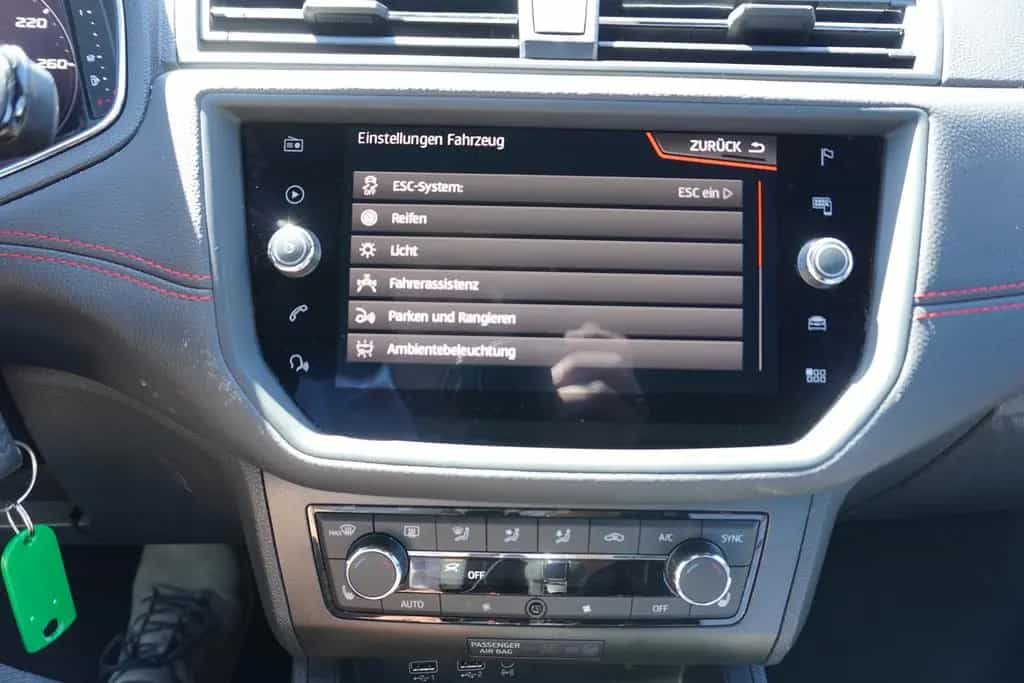 Seat Ibiza 1.0 TSI FR LED Navi Digitales Cockpit DAB 08/2020-photo-23