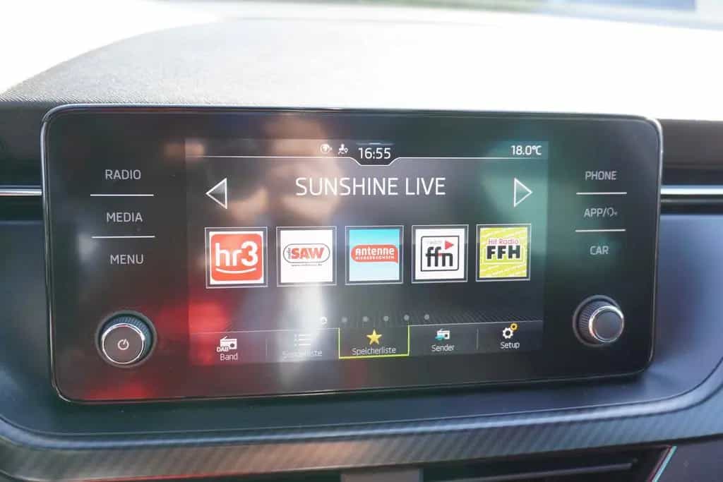 Skoda Kamiq 1.5 TSI Monte Carlo LED Tempomat Panorama 08/2021-photo-18