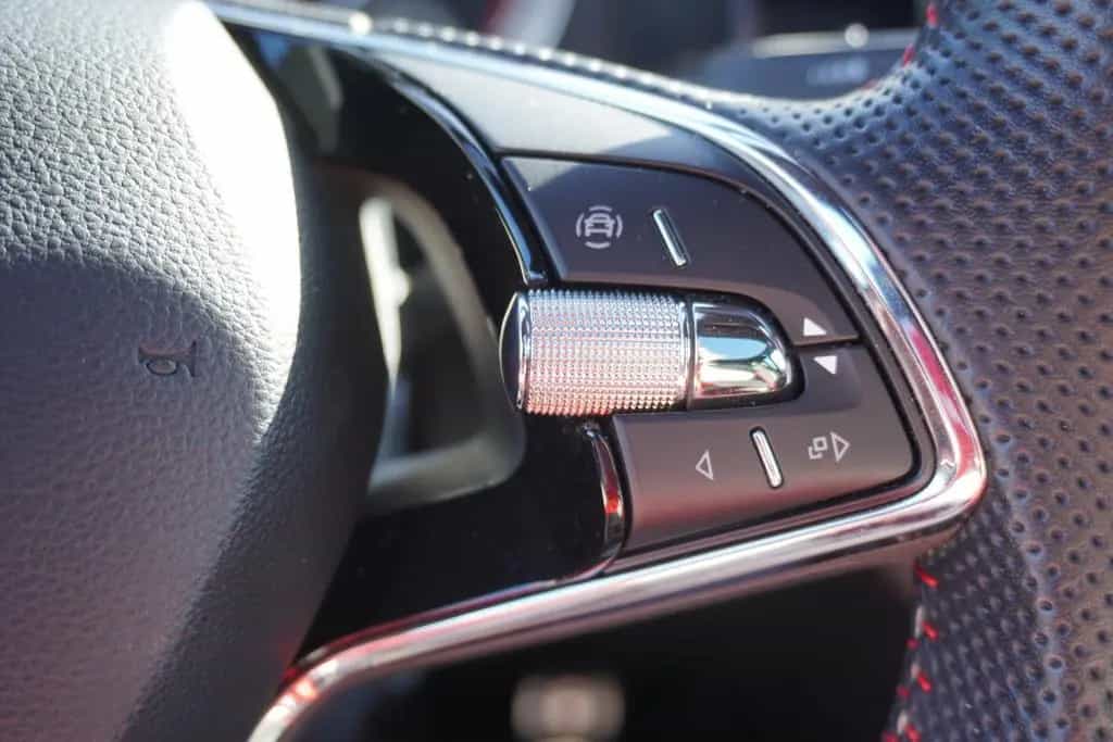 Skoda Kamiq 1.5 TSI Monte Carlo LED Tempomat Panorama 08/2021-photo-30
