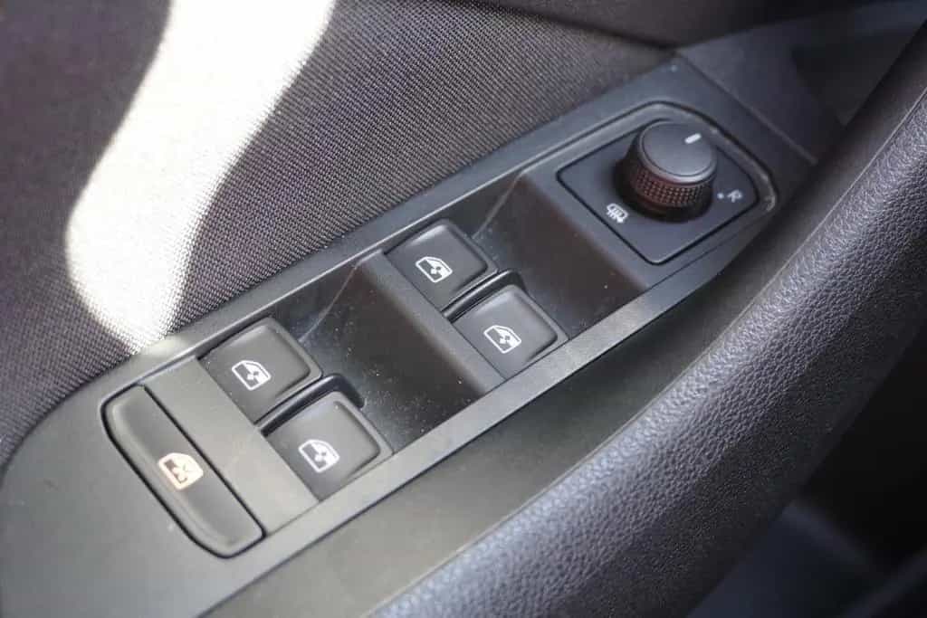 Skoda Kamiq 1.5 TSI Monte Carlo LED Tempomat Panorama 08/2021-photo-33