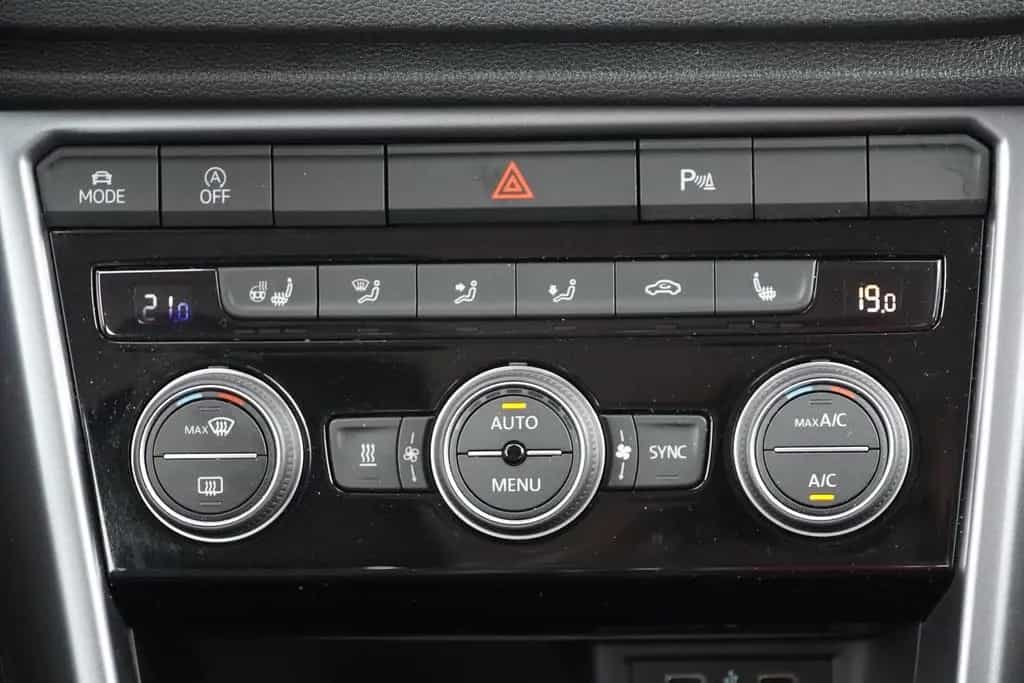 Volkswagen T-Roc 1.5 16V TSI Active Standhzg. ACC LED Navi 01/2022-photo-22