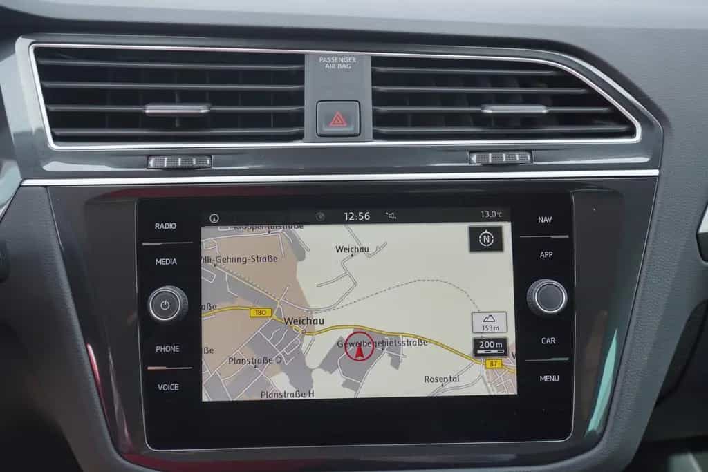 Volkswagen Tiguan 1.5 TSI IQ.DRIVE DSG Navi 360° LED AHK 06/2019-photo-12