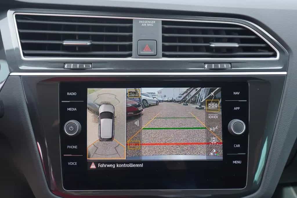 Volkswagen Tiguan 1.5 TSI IQ.DRIVE DSG Navi 360° LED AHK 06/2019-photo-13