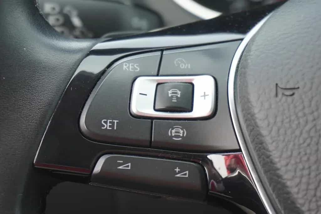 Volkswagen Tiguan 1.5 TSI IQ.DRIVE DSG Navi 360° LED AHK 06/2019-photo-16