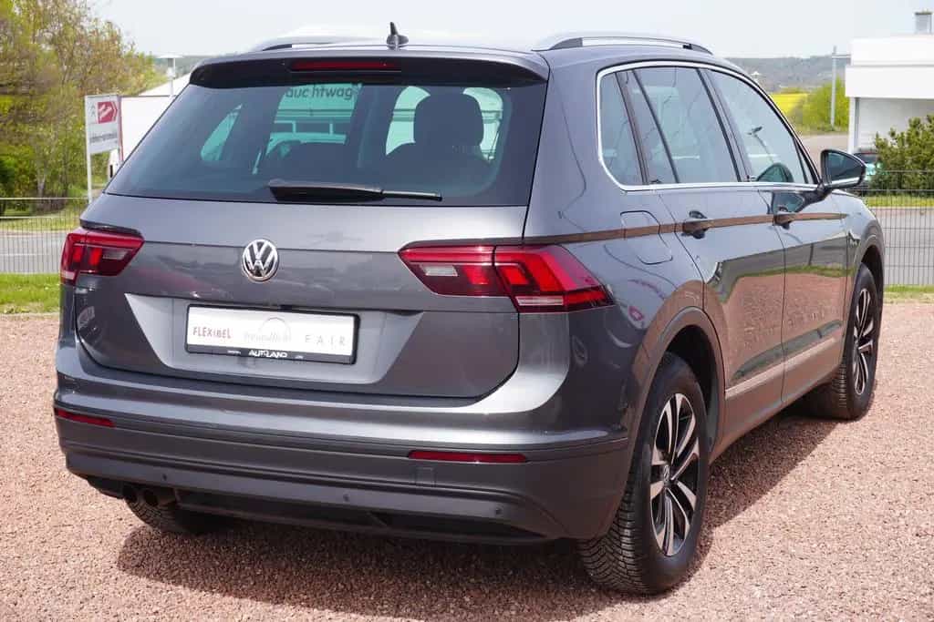 Volkswagen Tiguan 1.5 TSI IQ.DRIVE DSG Navi 360° LED AHK 06/2019-photo-4