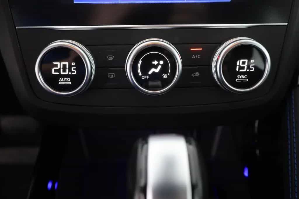 Renault Kadjar 1.3 TCE Aut. Limited Navi Kamera DAB AHK 03/2019-photo-11