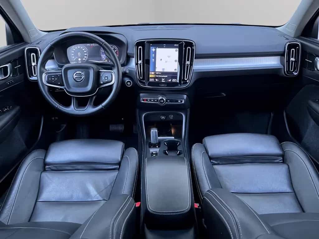 Volvo XC40 2,0 AUTOM. AWD 4x4 PANORAMA LEDER GARANTIE 01/2018-photo-15