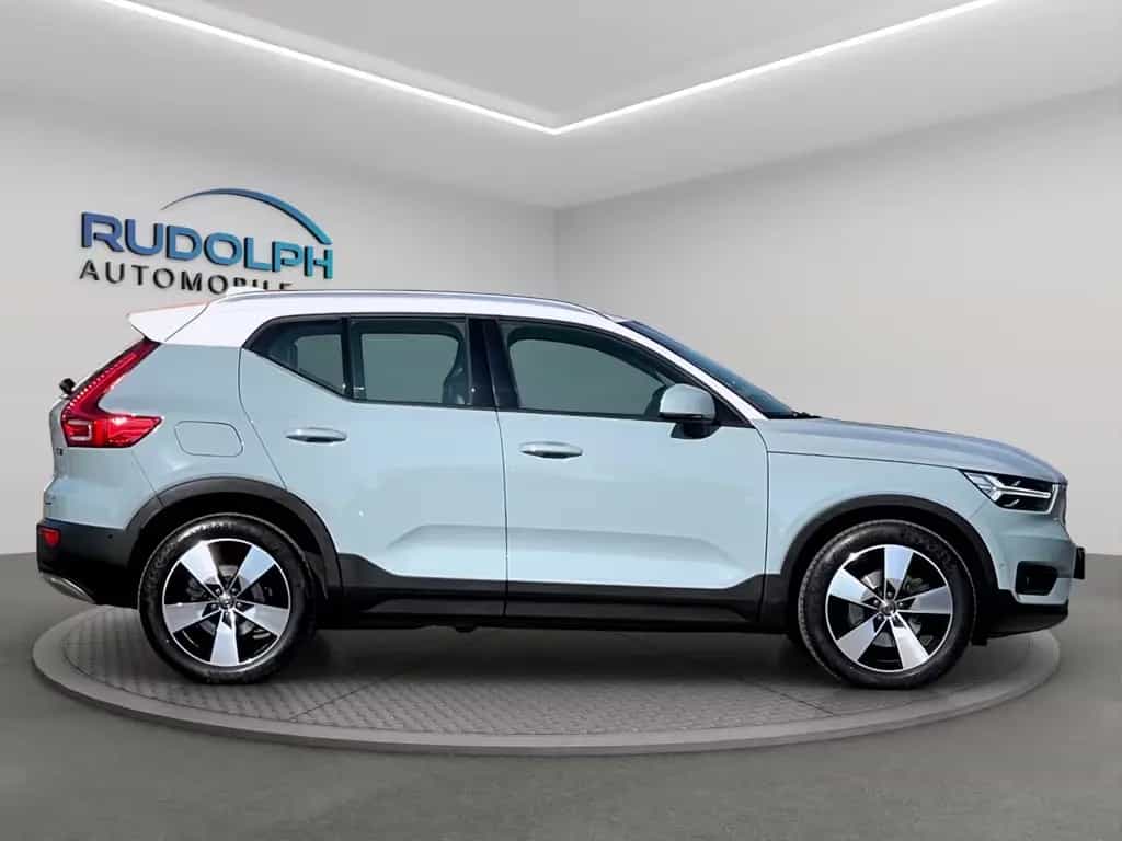 Volvo XC40 2,0 AUTOM. AWD 4x4 PANORAMA LEDER GARANTIE 01/2018-photo-3