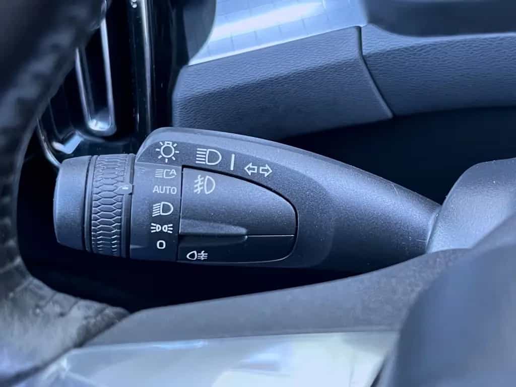 Volvo XC40 2,0 AUTOM. AWD 4x4 PANORAMA LEDER GARANTIE 01/2018-photo-39