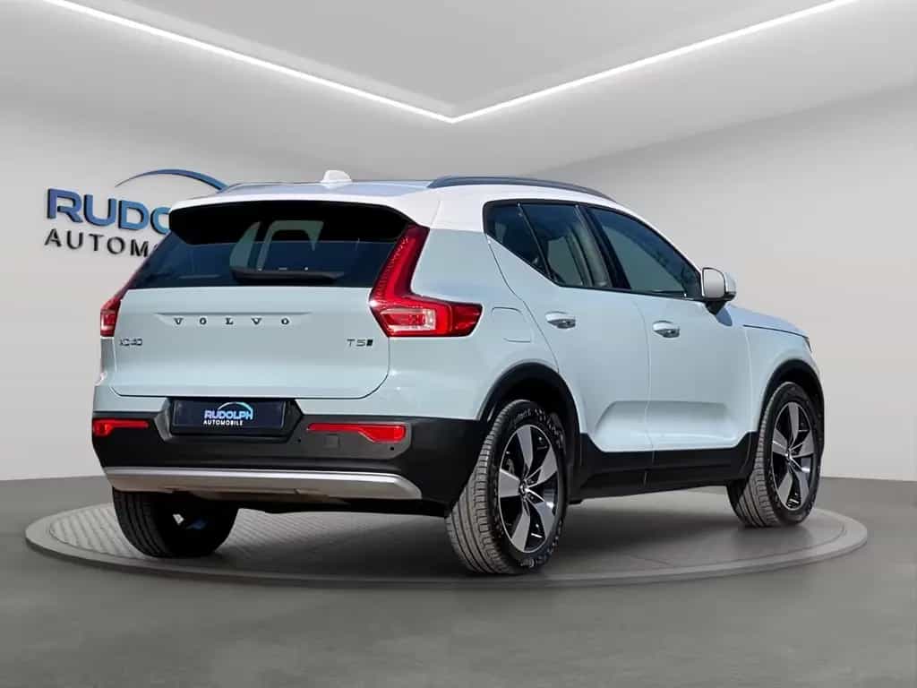 Volvo XC40 2,0 AUTOM. AWD 4x4 PANORAMA LEDER GARANTIE 01/2018-photo-4
