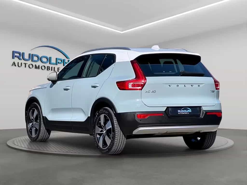 Volvo XC40 2,0 AUTOM. AWD 4x4 PANORAMA LEDER GARANTIE 01/2018-photo-6