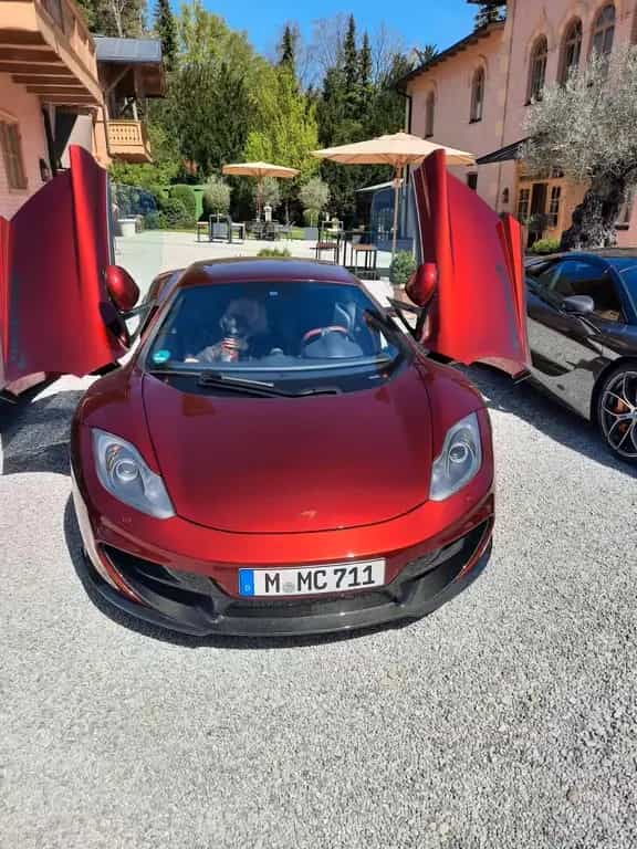 McLaren MP4-12C 3.8 V8 - 02/2012-photo-0