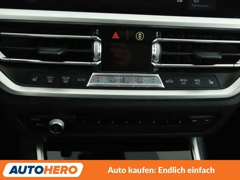 BMW 320 d Sport Line Aut.*NAVI*LED*PDC*ACC*SHZ*ALU* 08/2020-photo-22