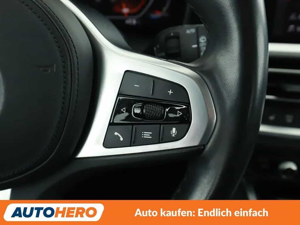 BMW 320 d Sport Line Aut.*NAVI*LED*PDC*ACC*SHZ*ALU* 08/2020-photo-24