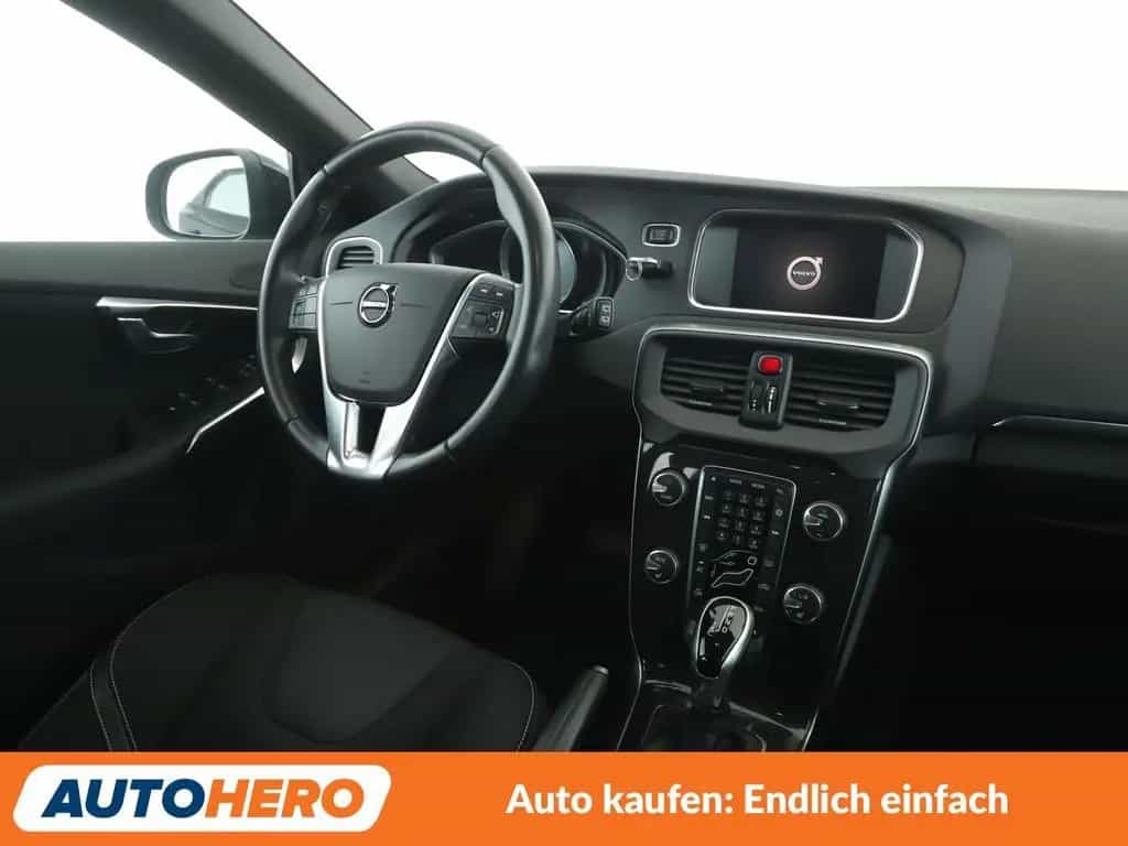 Volvo V40 1.5 Momentum Aut.*NAVI*LED*TEMPO*PDC*SHZ* 05/2018-photo-12